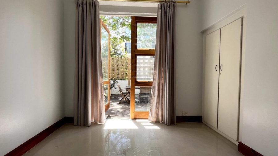 To Let 2 Bedroom Property for Rent in Sea Point Western Cape